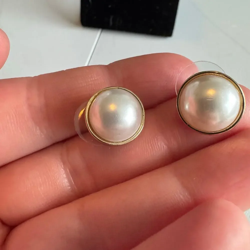 Vintage Faux pearl round gold stud earrings
